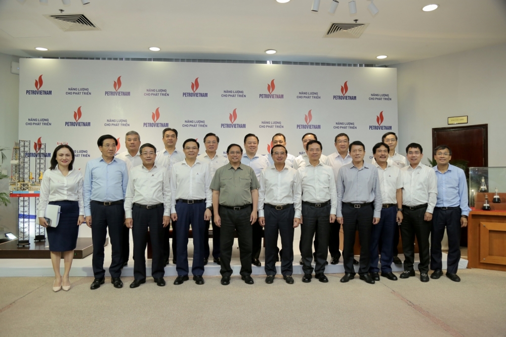 Tập đoàn Dầu khí Việt Nam phải giữ vai trò chủ lực trong bảo đảm an ninh năng lượng quốc gia Tập đoàn Dầu khí Việt Nam phải giữ vai trò chủ lực trong bảo đảm an ninh năng lượng quốc gia