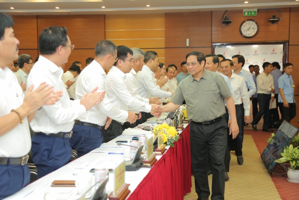 Tập đoàn Dầu khí Việt Nam phải giữ vai trò chủ lực trong bảo đảm an ninh năng lượng quốc gia Tập đoàn Dầu khí Việt Nam phải giữ vai trò chủ lực trong bảo đảm an ninh năng lượng quốc gia