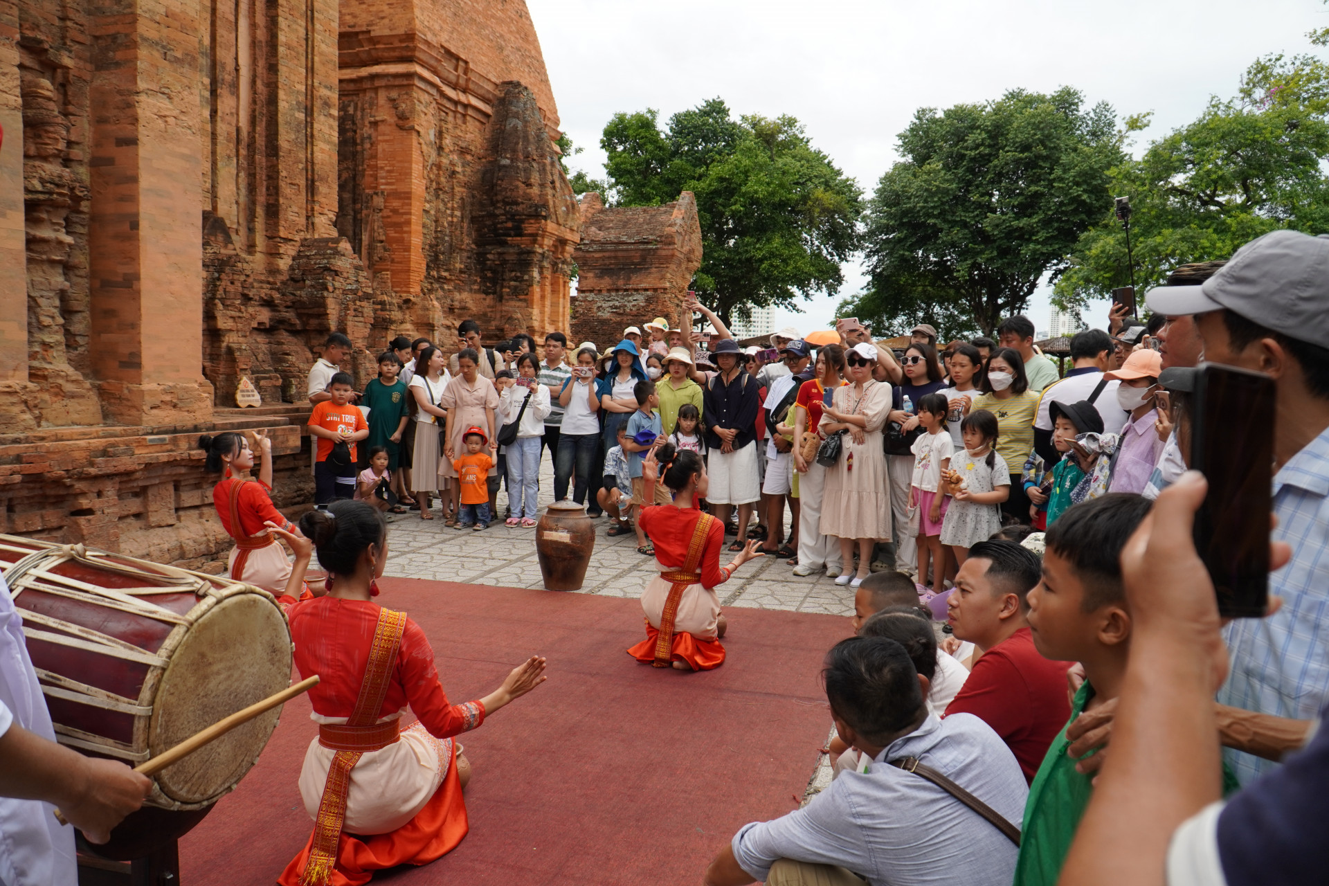 Khánh Hòa: Xe buýt du lịch - sản phẩm mới của du lịch Nha Trang