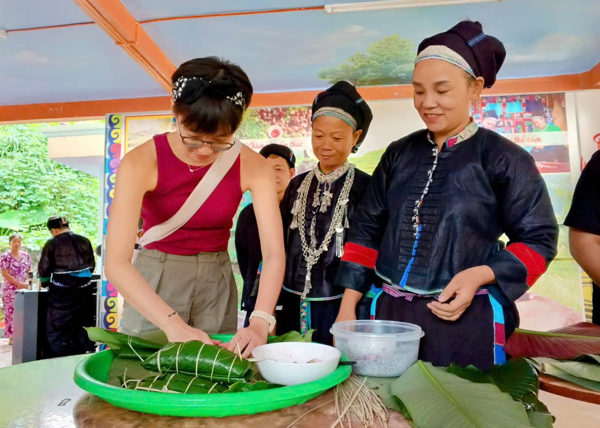 Plan Hà Giang tổ chức hoạt động quảng bá, xúc tiến du lịch ở huyện Xín Mần