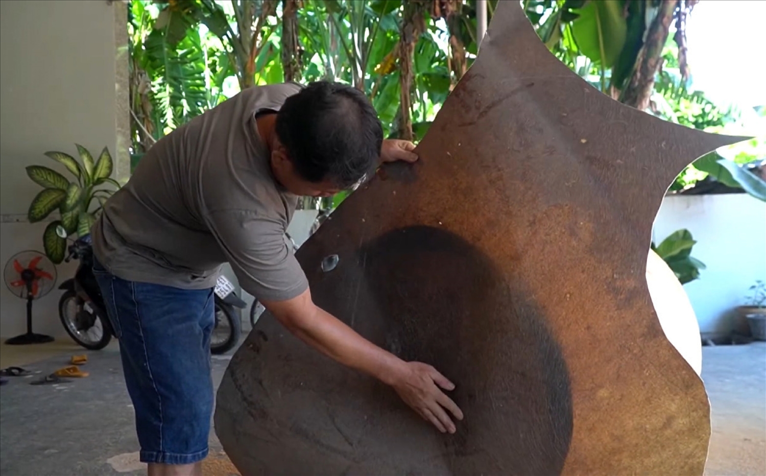 Làng trống bên dòng sông Thu