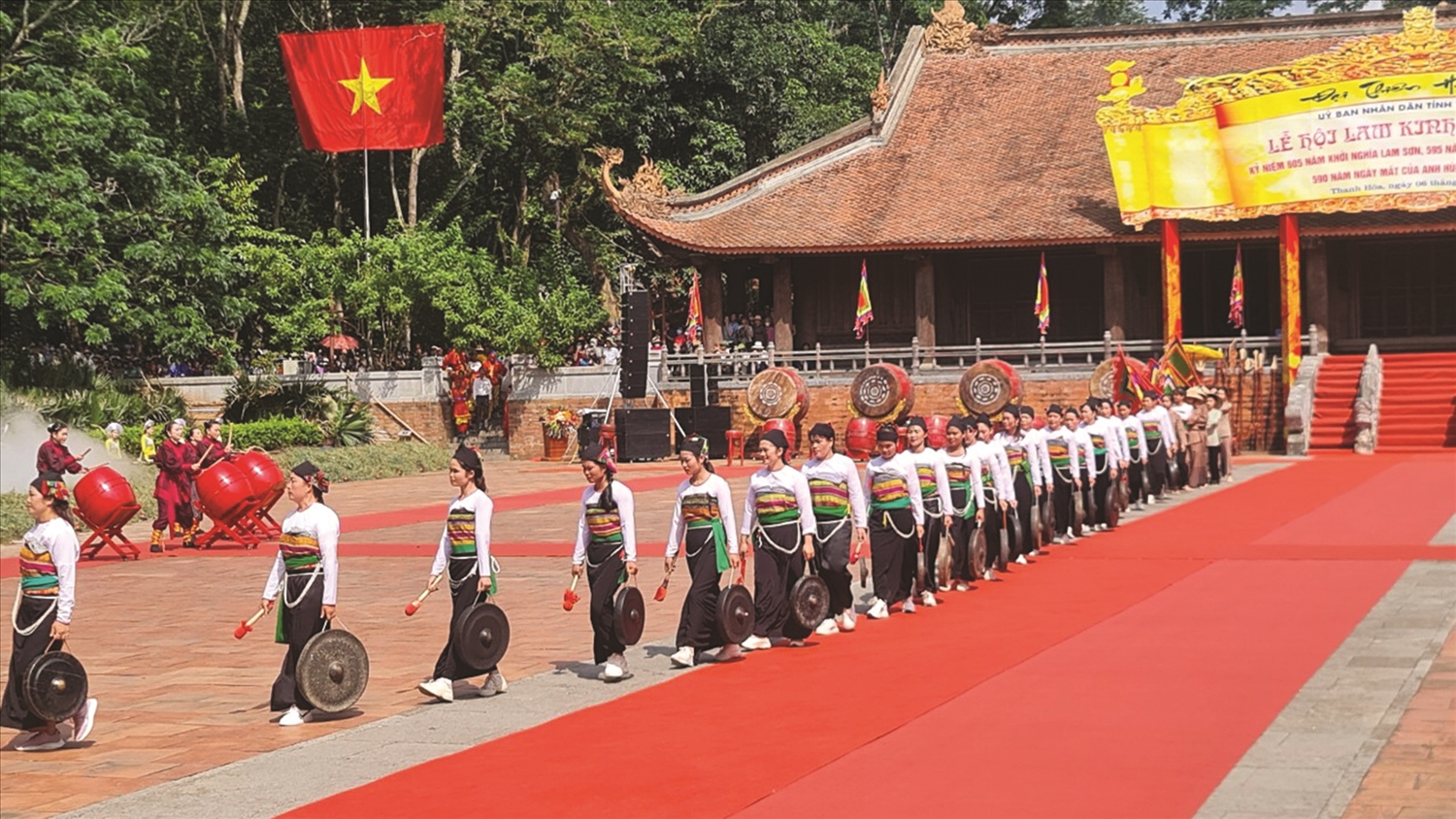 Di sản văn hóa nguồn lực để phát triển du lịch miền núi