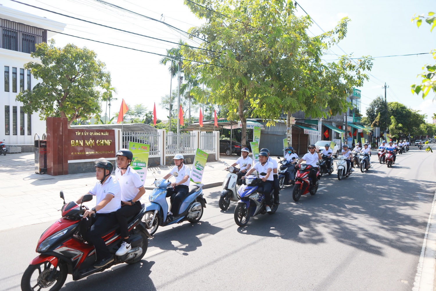 BSR và PVOIL thúc đẩy tiêu thụ xăng E10 RON95 tại Quảng Ngãi