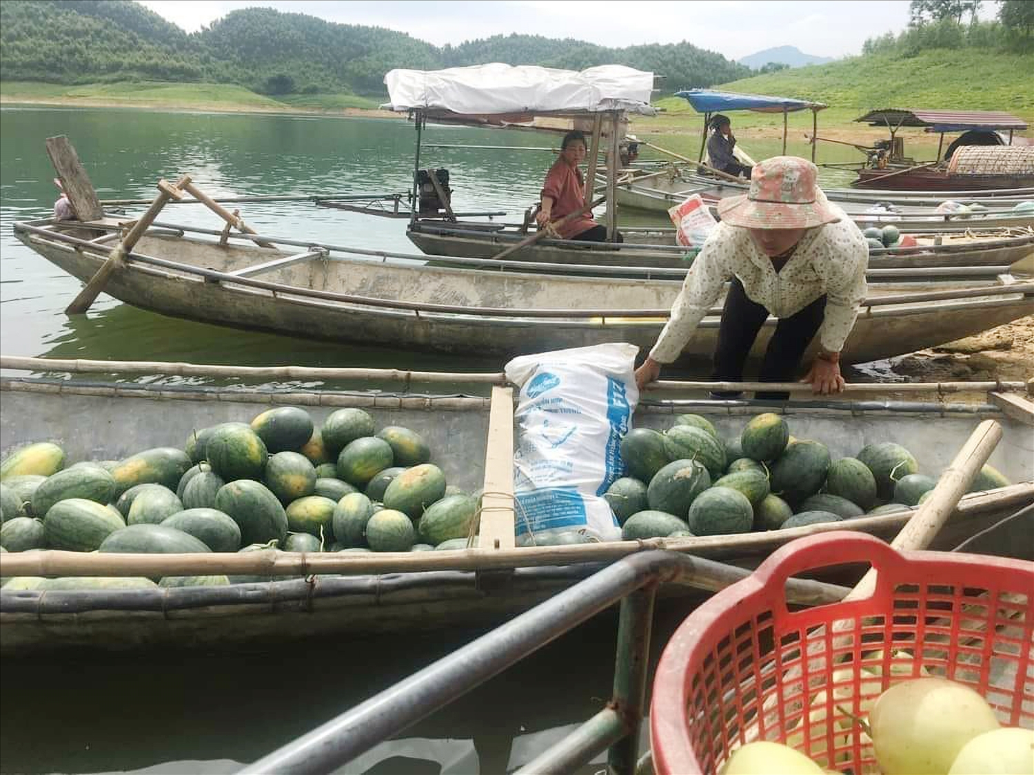 Hồ Thác Bà   Hướng tới trung tâm du lịch, nghỉ dưỡng, văn hóa tầm cỡ Quốc tế vào năm 2040