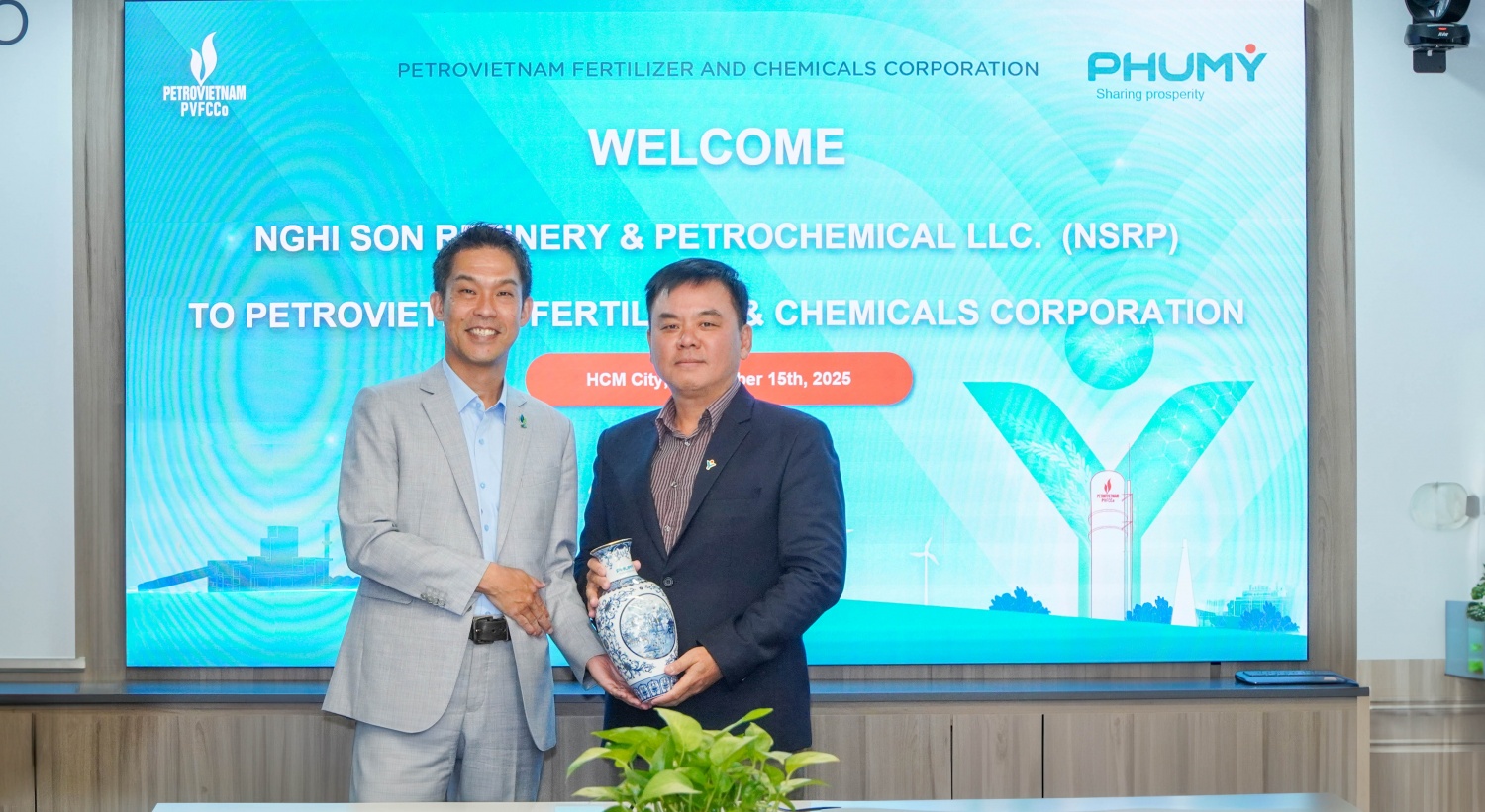 Phú Mỹ và NSRP tìm cơ hội hợp tác chiến lược trong lĩnh vực hóa chất