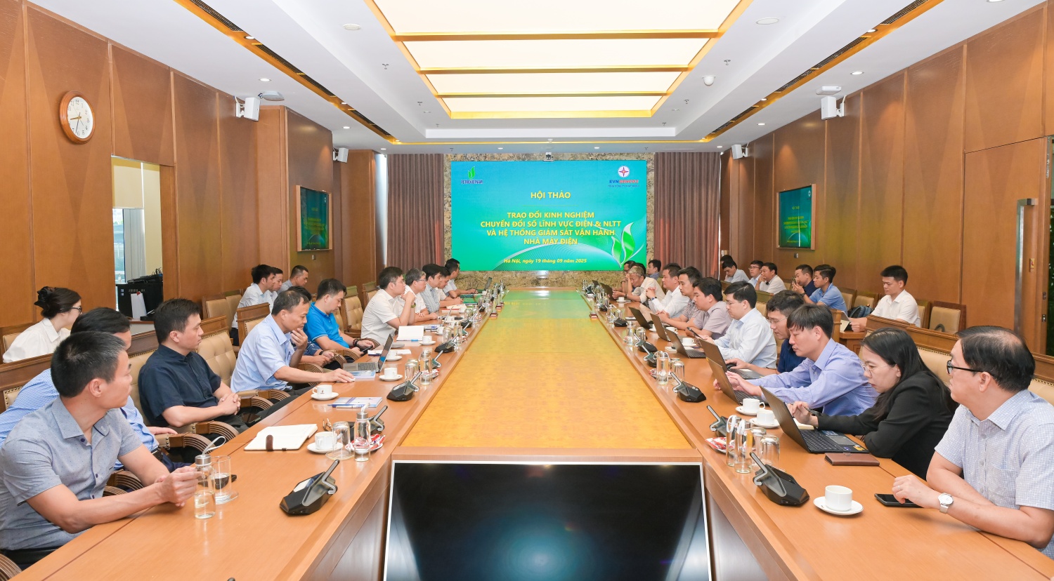 Petrovietnam trao đổi hợp tác với EVNGENCO2 về chuyển đổi số trong lĩnh vực điện và NLTT