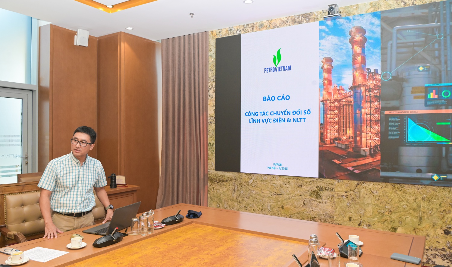 Petrovietnam trao đổi hợp tác với EVNGENCO2 về chuyển đổi số trong lĩnh vực điện và NLTT