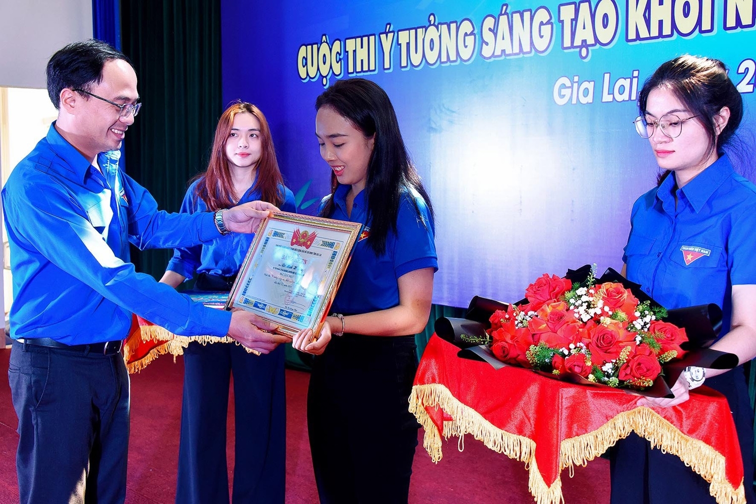 Cô gái Gia Rai lan tỏa tinh thần bảo tồn, phát huy giá trị từ nghề đan lát truyền thống