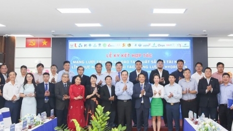 PVU ký kết thỏa thuận hợp tác đa phương về đào tạo, nghiên cứu trong lĩnh vực năng lượng tái tạo, hydrogen