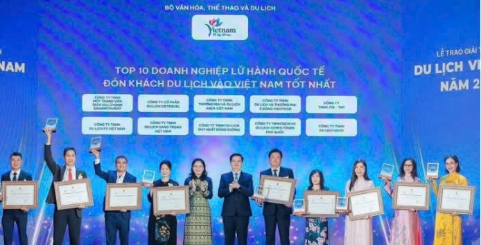 Khánh Hòa thắng lớn tại Giải thưởng Du lịch Việt Nam 2025