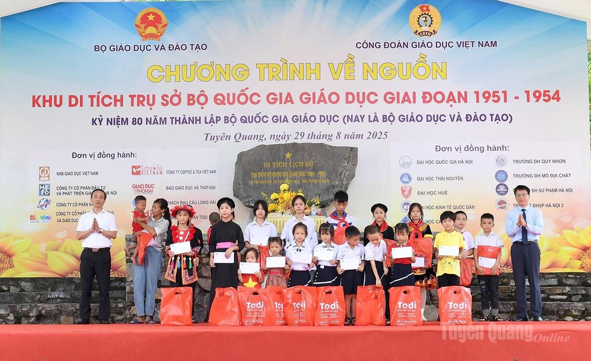 Di tích Bộ Quốc gia giáo dục là địa chỉ đỏ trong hành trình về nguồn của ngành giáo dục.