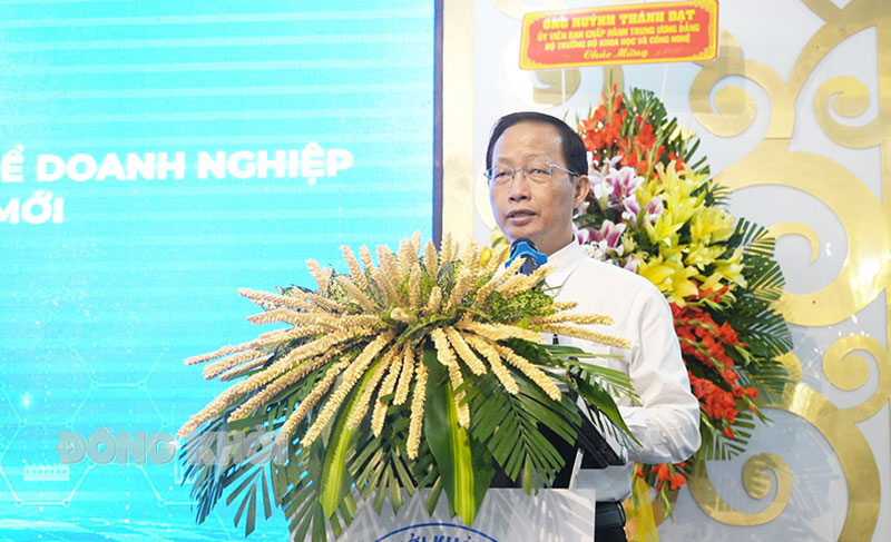 Phó chủ tịch Thường trực UBND tỉnh Nguyễn Trúc Sơn phát biểu khai mạc hội thảo.