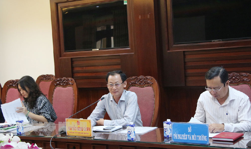 Phó chủ tịch UBND tỉnh Nguyễn Minh Cảnh tại buổi làm việc.