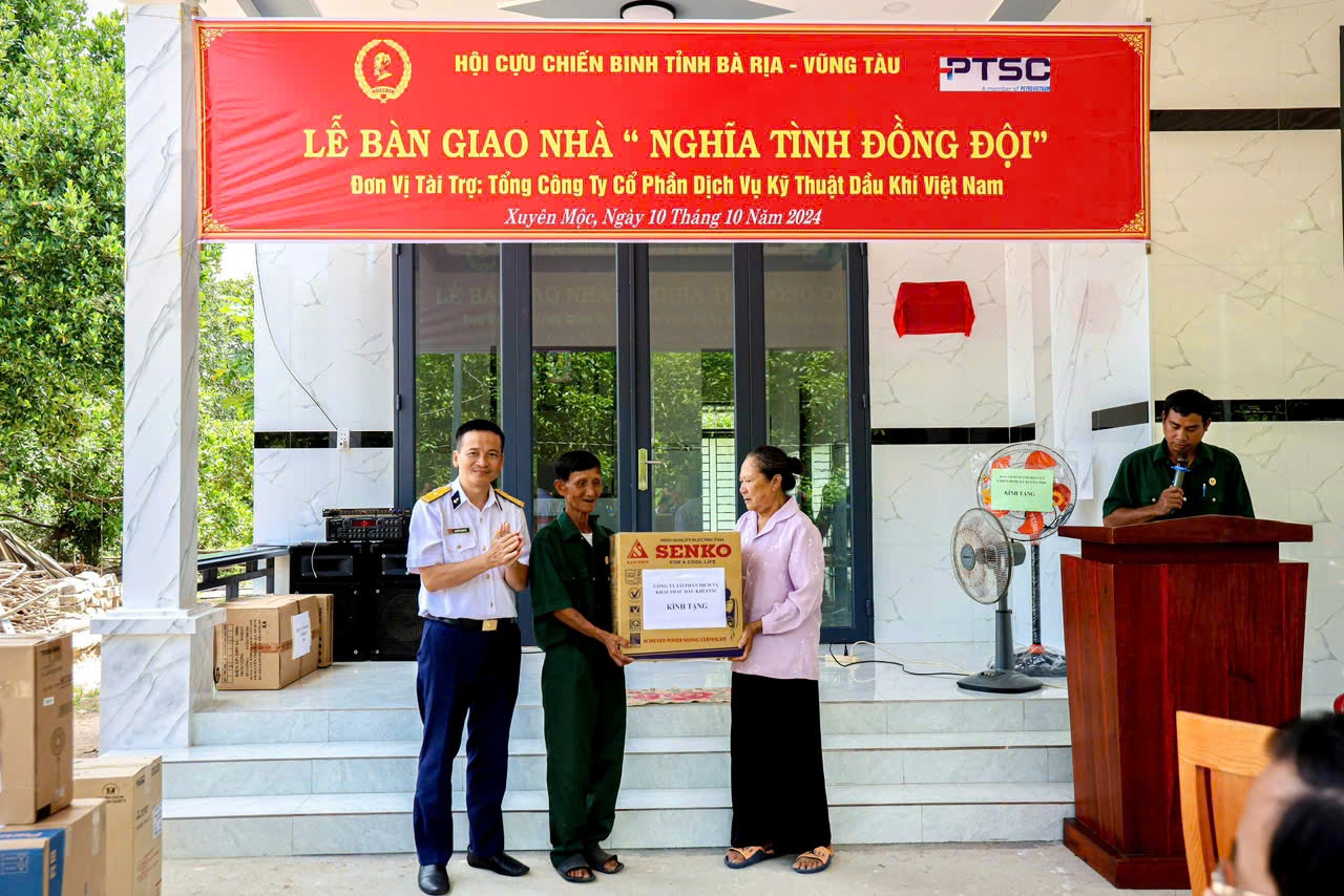 Hội Cựu chiến binh PTSC bàn giao nhà “Nghĩa tình đồng đội”