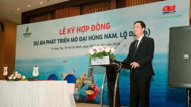 PVEP-POC và Vietsovpetro ký kết hợp đồng EPCI dự án phát triển mỏ Đại Hùng Nam, Lô 05-1(a)
