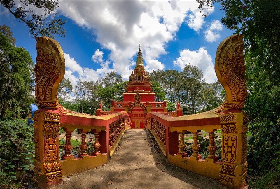 Prasat Kong - Ngôi chùa cổ nhất miền Tây