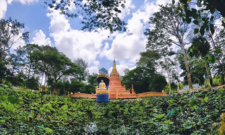 Prasat Kong - Ngôi chùa cổ nhất miền Tây