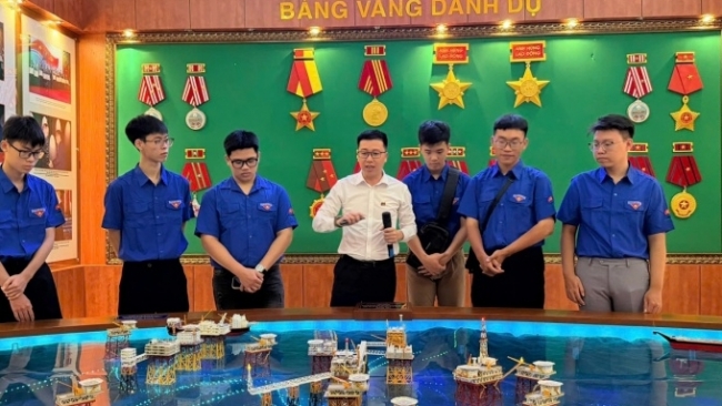 Vietsovpetro gặp gỡ tân sinh viên được cử đi du học tại Liên bang Nga