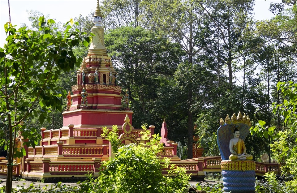 Prasat Kong - Ngôi chùa cổ nhất miền Tây