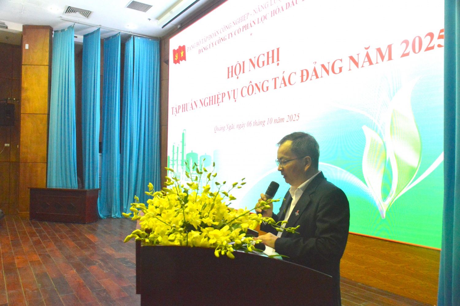 Nâng cao nghiệp vụ công tác xây dựng Đảng tại BSR