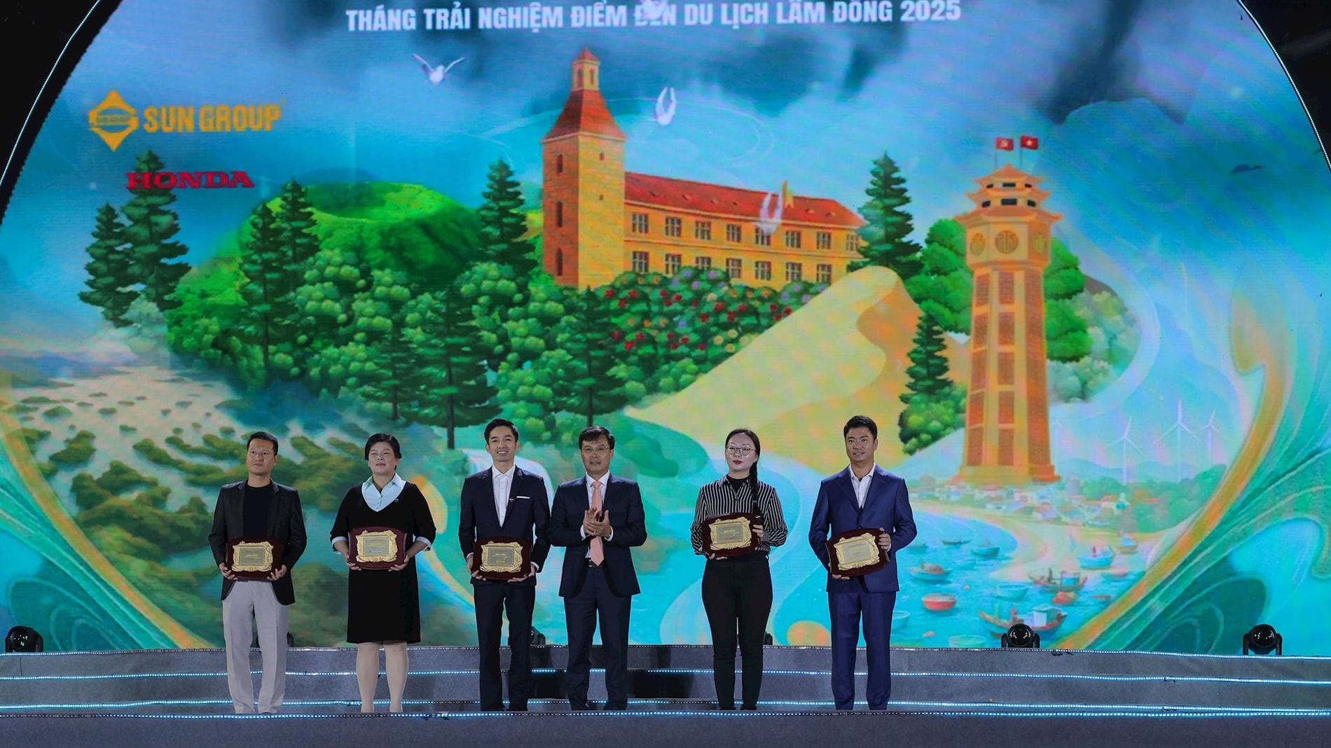 Lâm Đồng: Hướng tới trung tâm du lịch xanh quốc tế