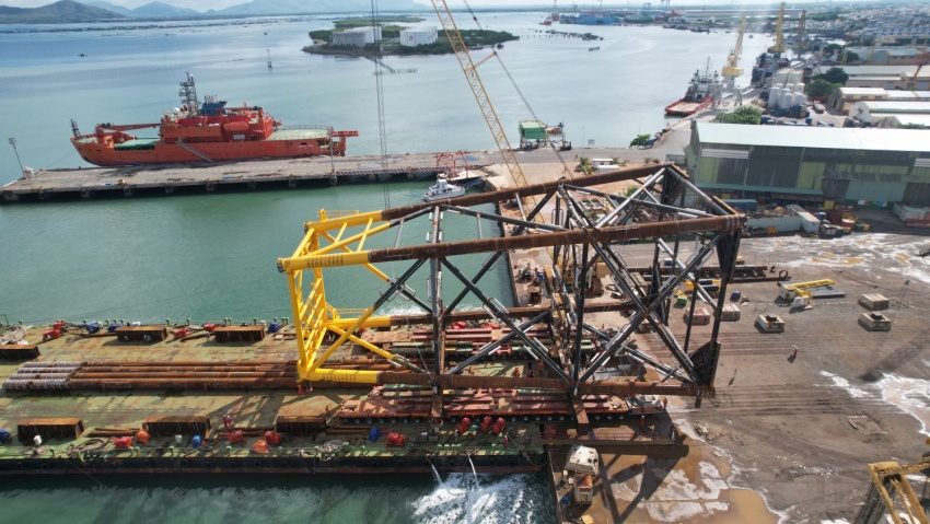 Vietsovpetro đón dòng dầu thương mại đầu tiên từ giàn BK-24, vượt kế hoạch hơn 2 tháng
