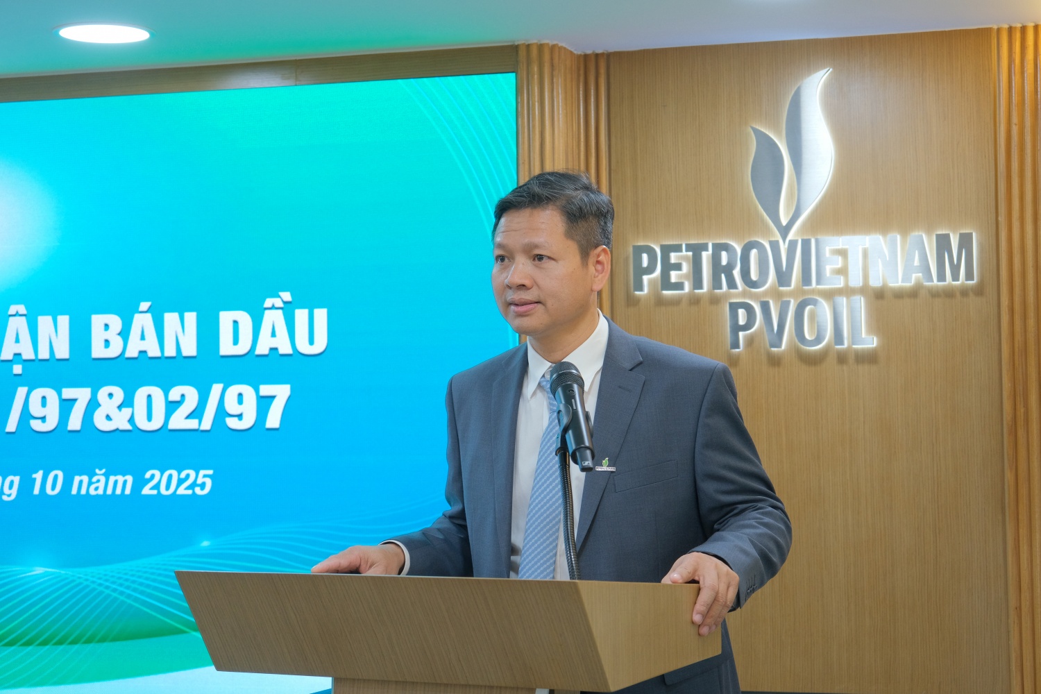 PVOIL ký kết Thỏa thuận bán dầu Lô 01&amp;02 và Lô 01/97&amp;02/97