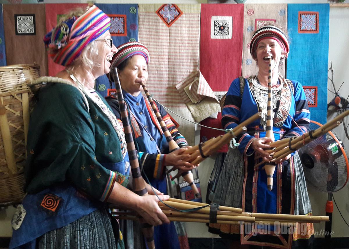 Tuyên Quang: Hoa giữa đời thường