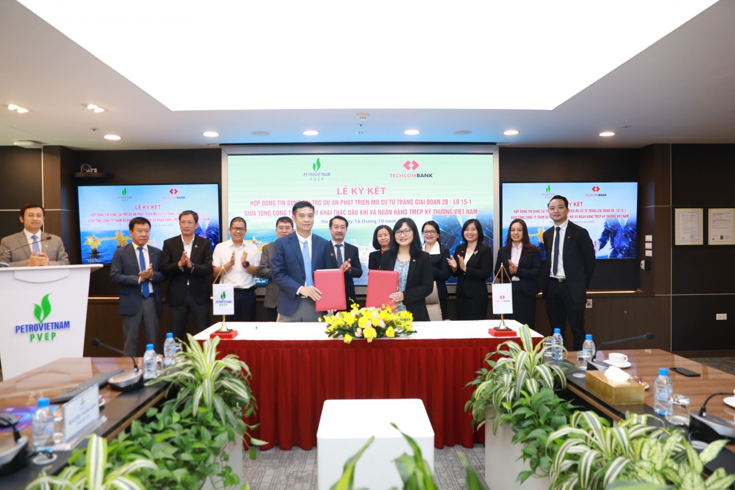 PVEP ký kết hợp đồng tín dụng cho dự án Phát triển mỏ Sư Tử Trắng giai đoạn 2B PVEP ký kết hợp đồng tín dụng cho dự án Phát triển mỏ Sư Tử Trắng giai đoạn 2B