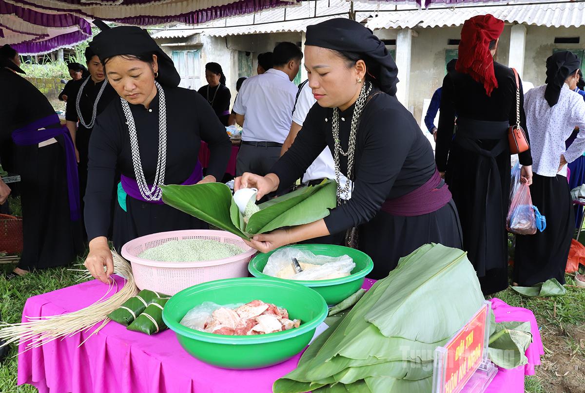 Tuyên Quang: Lễ hội Tết cá người Tày xã Mậu Duệ Tuyên Quang: Lễ hội Tết cá người Tày xã Mậu Duệ