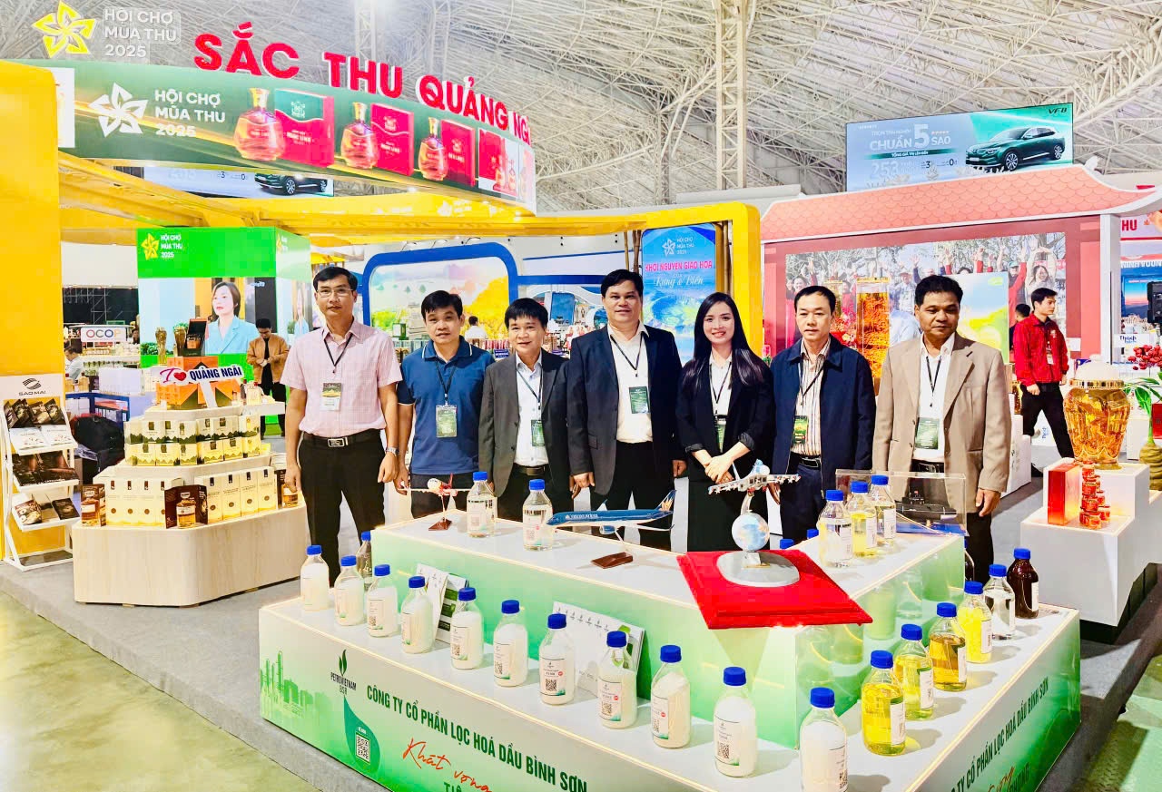 BSR trưng bày nhiều sản phẩm tiêu biểu tại Hội chợ Mùa Thu 2025 BSR trưng bày nhiều sản phẩm tiêu biểu tại Hội chợ Mùa Thu 2025