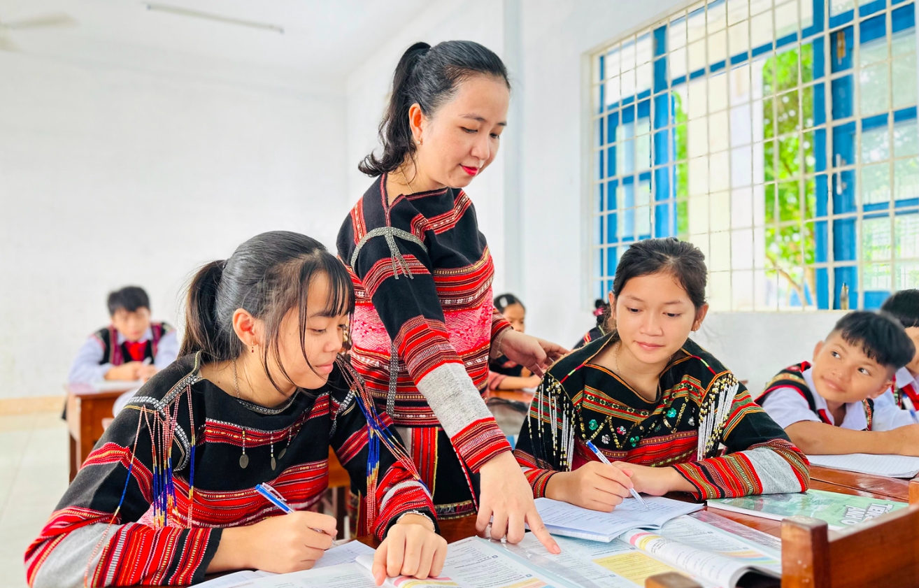 Gia Lai nhiều hình thức bồi đắp tình yêu văn hóa truyền thống cho học sinh Gia Lai nhiều hình thức bồi đắp tình yêu văn hóa truyền thống cho học sinh