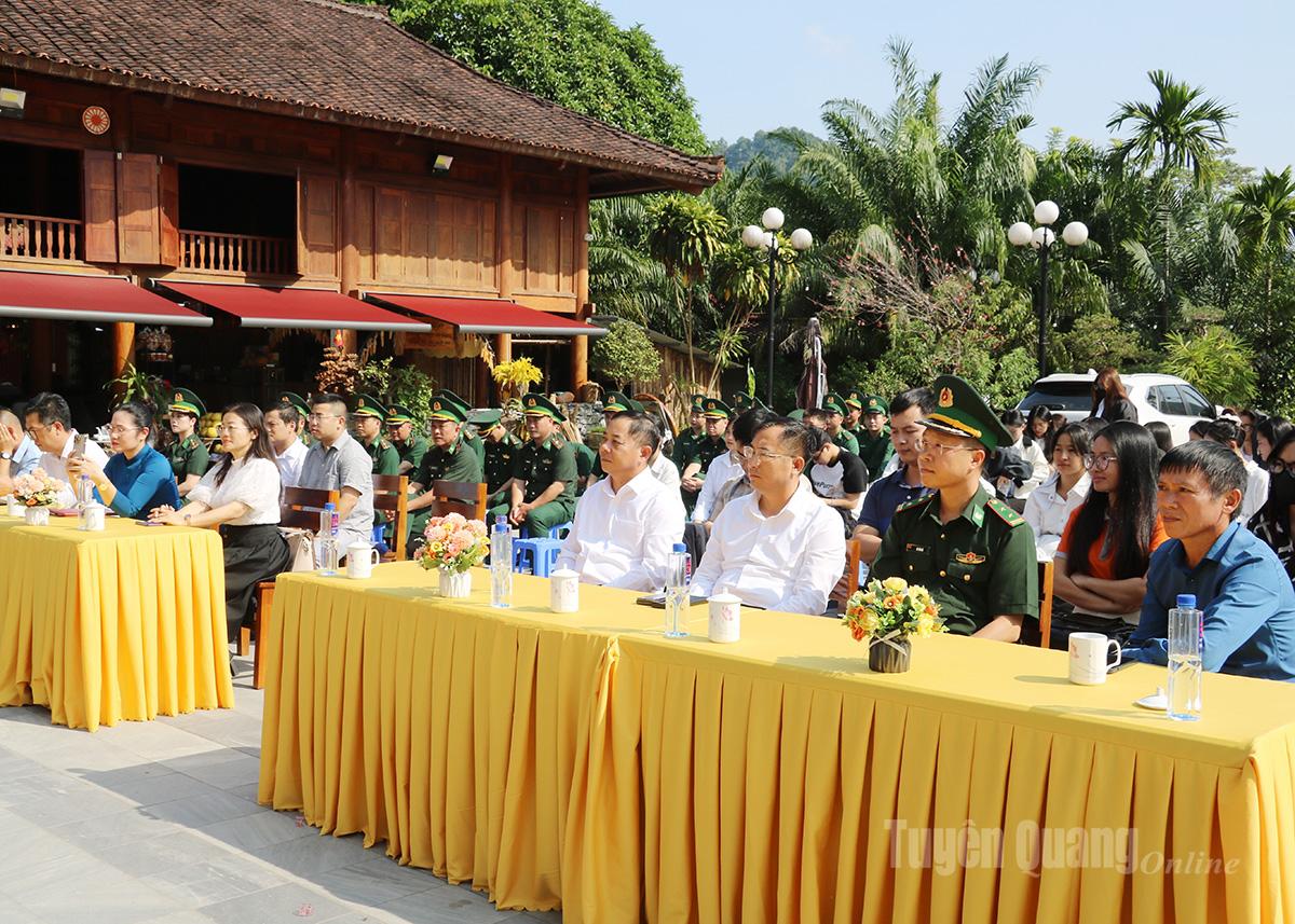 Triển lãm “Tuyên Quang - Miền đất của những di sản” Triển lãm “Tuyên Quang - Miền đất của những di sản”