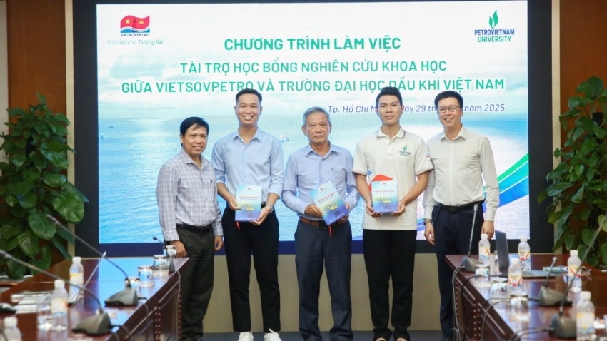Vietsovpetro và PVU tăng cường hợp tác trong công tác đào tạo và nghiên cứu khoa học
