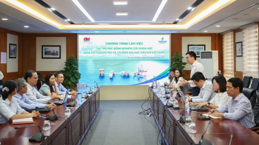 Vietsovpetro và PVU tăng cường hợp tác trong công tác đào tạo và nghiên cứu khoa học Vietsovpetro và PVU tăng cường hợp tác trong công tác đào tạo và nghiên cứu khoa học