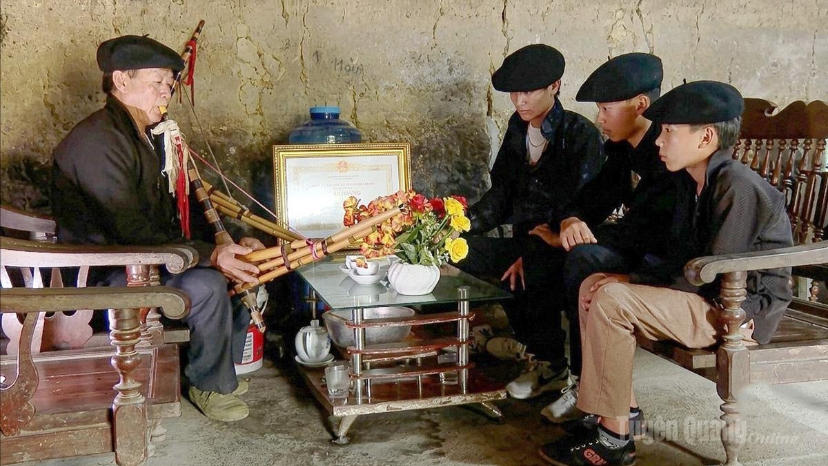 Tuyên Quang: Tiếng khèn xóa bỏ hủ tục