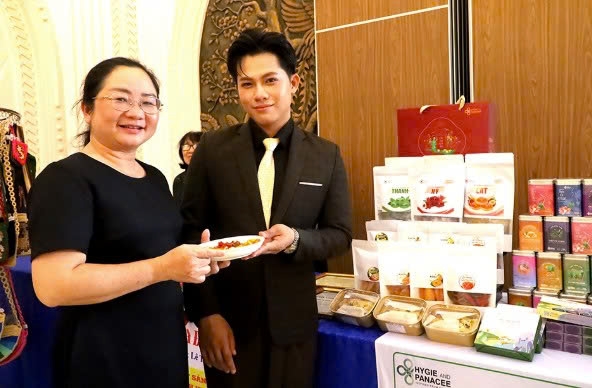 Dược sĩ Thắm và hành trình tìm “Vị ngon phù sa”