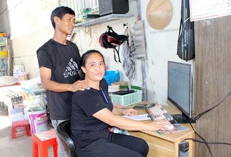 Cần Thơ: Tình nghèo có nhau