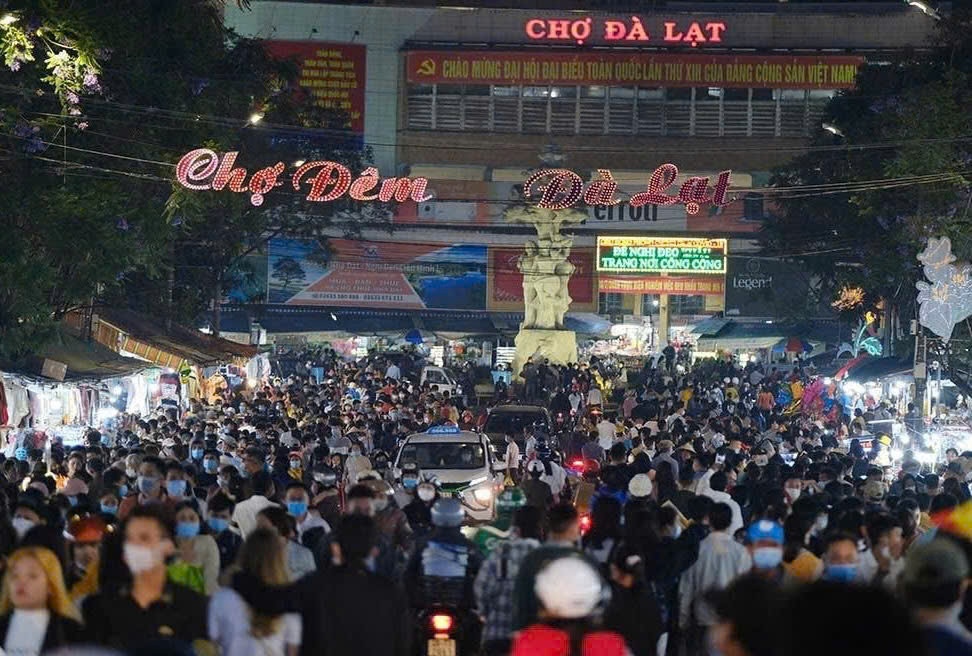 Lâm Đồng khảo sát phương án phát triển kinh tế đêm phục vụ Festival Hoa