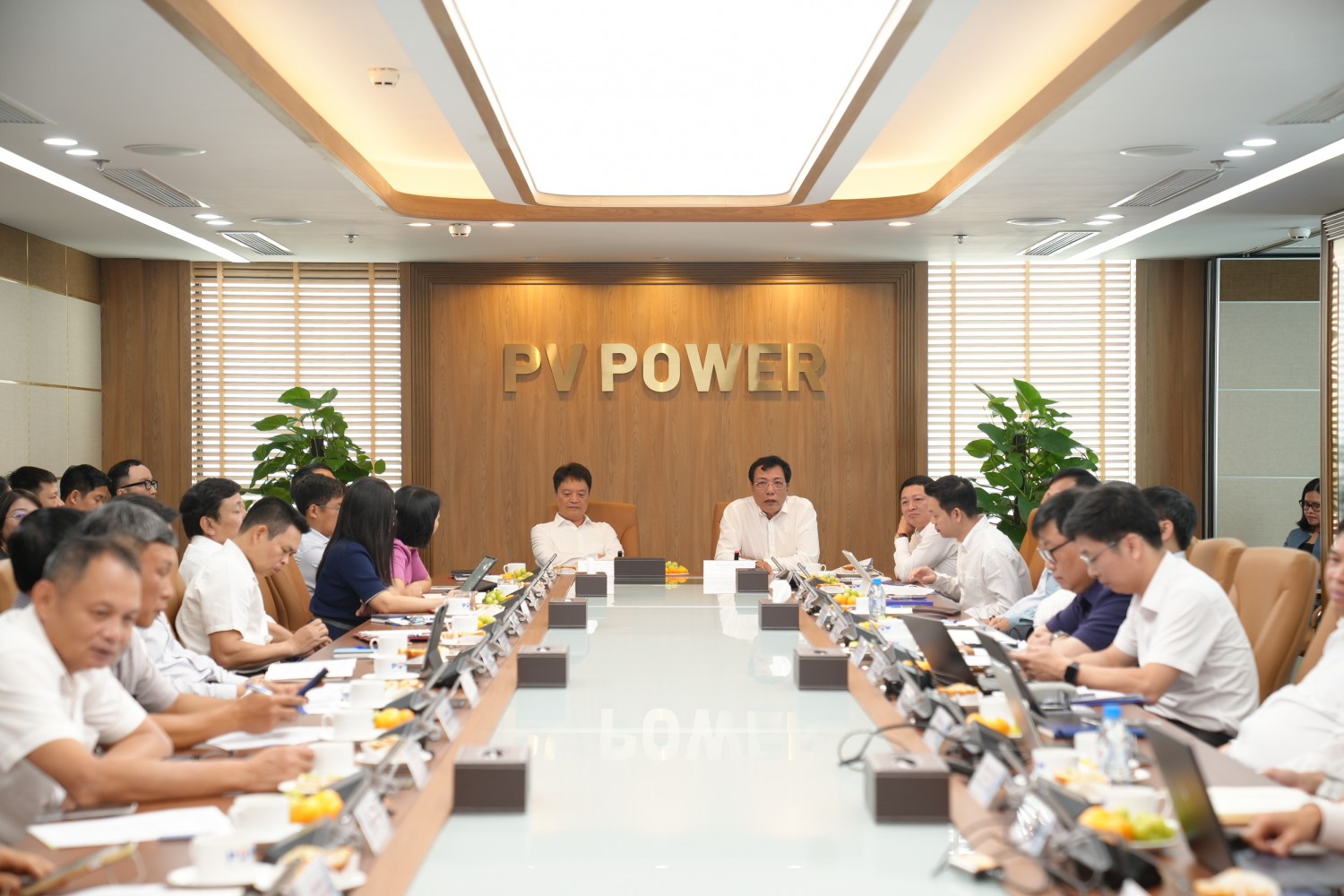 PV Power: Những điểm sáng từ vận hành đến đầu tư