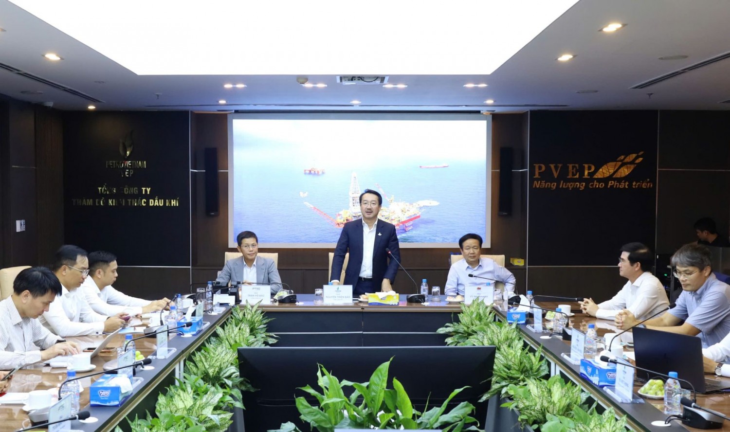 PVEP, Vietsovpetro và PTSC thúc đẩy hợp tác phát triển điện gió ngoài khơi PVEP, Vietsovpetro và PTSC thúc đẩy hợp tác phát triển điện gió ngoài khơi