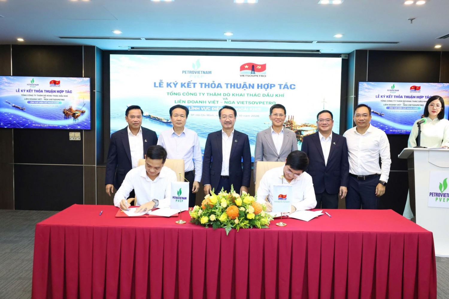 PVEP, Vietsovpetro và PTSC thúc đẩy hợp tác phát triển điện gió ngoài khơi PVEP, Vietsovpetro và PTSC thúc đẩy hợp tác phát triển điện gió ngoài khơi