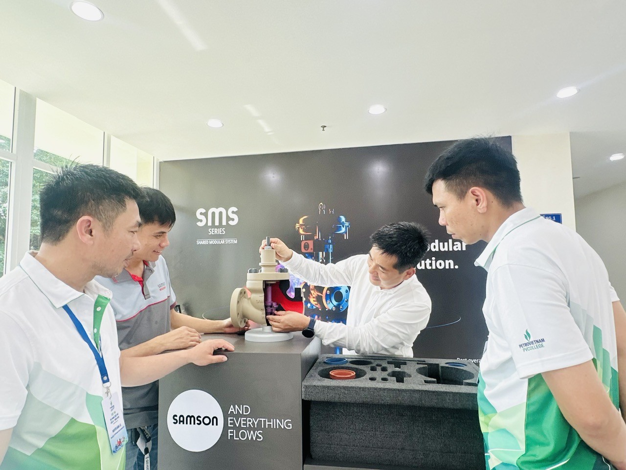 Hợp tác PVCollege - SAMSON Việt Nam: Mở rộng không gian công nghệ, tiếp sức cho đội ngũ thợ giỏi PETROVIETNAM