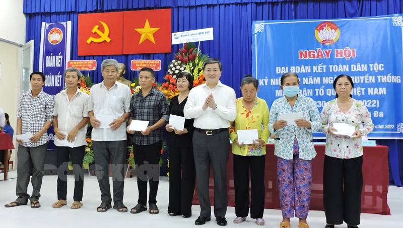 Bến Tre: Bí thư Tỉnh ủy Lê Đức Thọ dự Ngày hội Đại đoàn kết toàn dân tộc tại ấp Thanh Bình