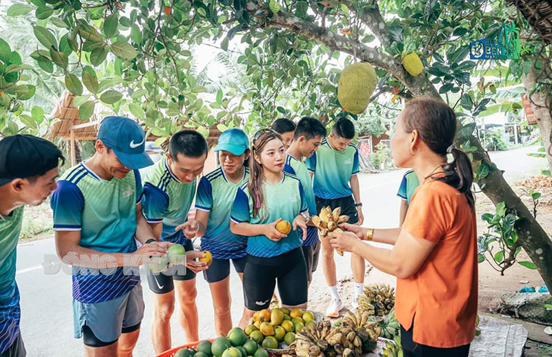 Trải nghiệm văn hóa, ẩm thực Bến Tre trên cung đường chạy marathon. Ảnh: CTV