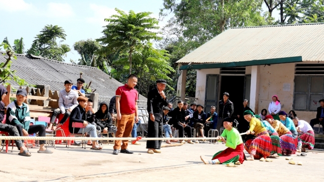 Hà Giang: Rộn ràng ngày hội Đại đoàn kết thôn biên giới Má Pắng