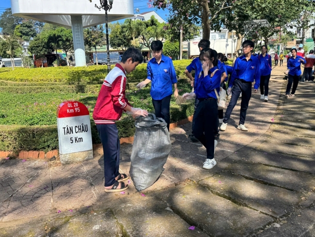 Lâm Đồng: Tuổi trẻ Di Linh tổ chức nhiều hoạt động hưởng ứng Festival Hoa Đà Lạt 2024