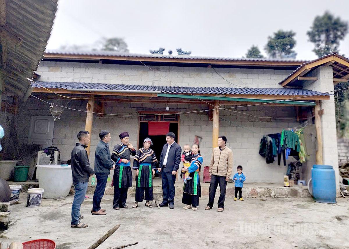 Tuyên Quang: Người Cờ Lao ở Sà Phìn