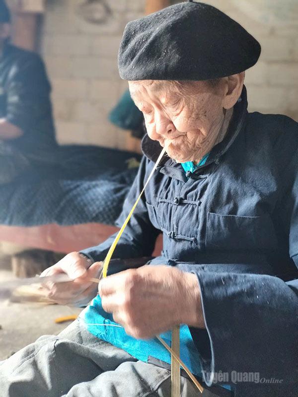 Tuyên Quang: Người Cờ Lao ở Sà Phìn