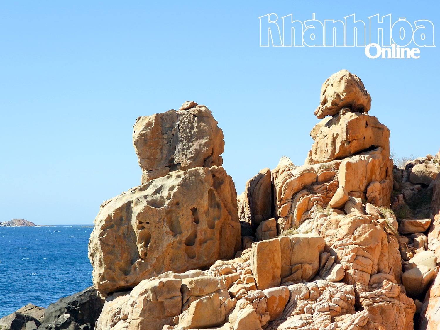 Khánh Hòa: Một ngày trên những con đường dọc biển